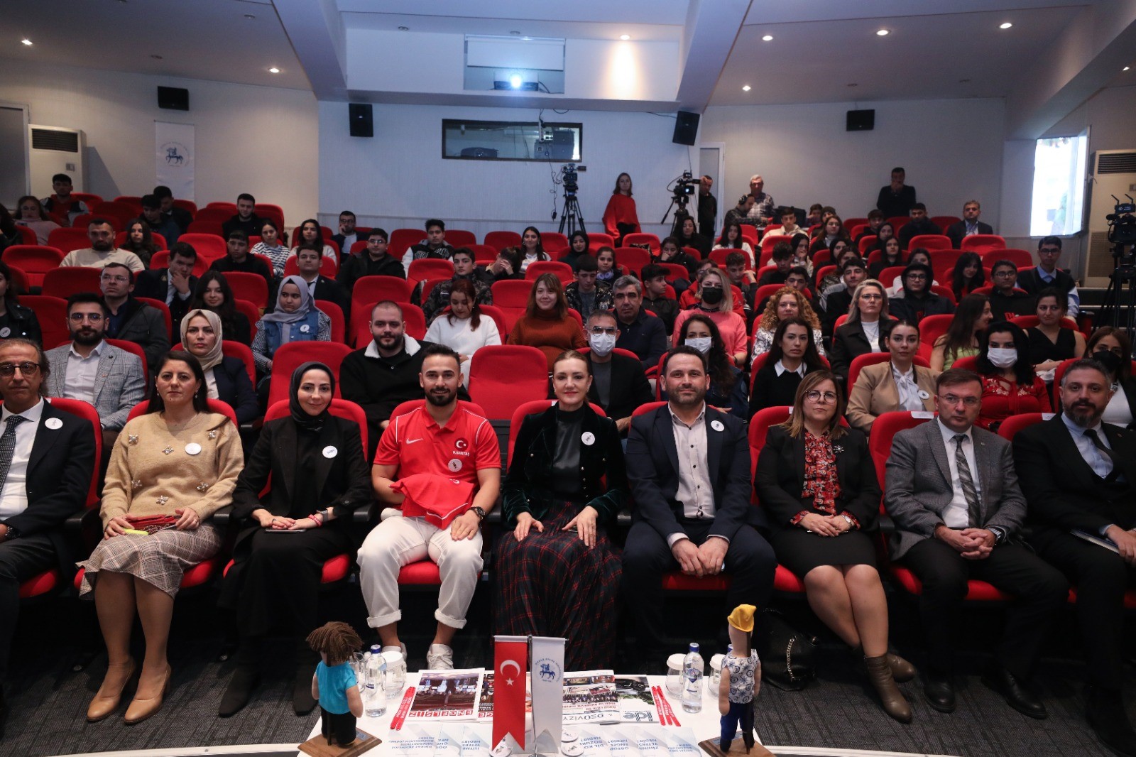 DEÜ’DEN ‘ENGELLERİ AŞAN’ ETKİNLİK